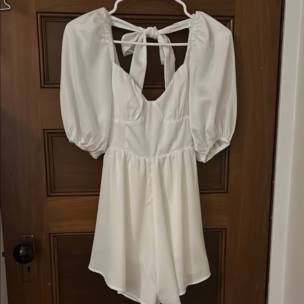 Elegant White Puff Sleeve Dress